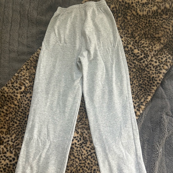 Gray H&M Sweatpants - Picture 3 of 4